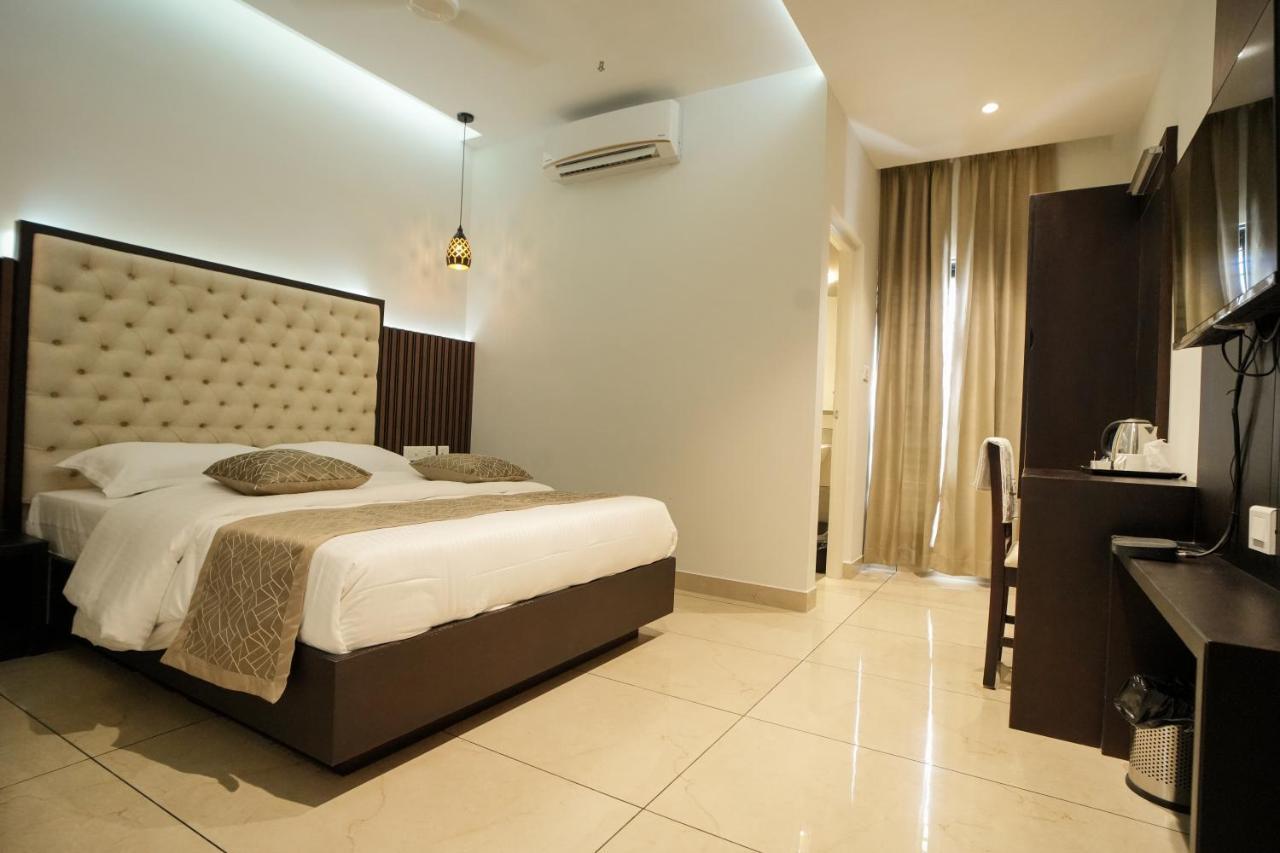Hotel Sulu Residency Kochi Esterno foto